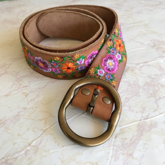 Lucky Brand Accessories - Lucky Brand Burur446 Brown floral Embroidered